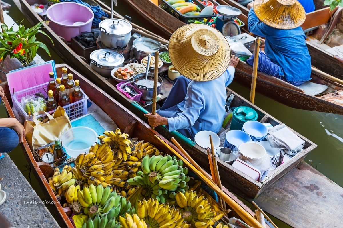 Blog 50 Exploring Thailand's Floating Markets