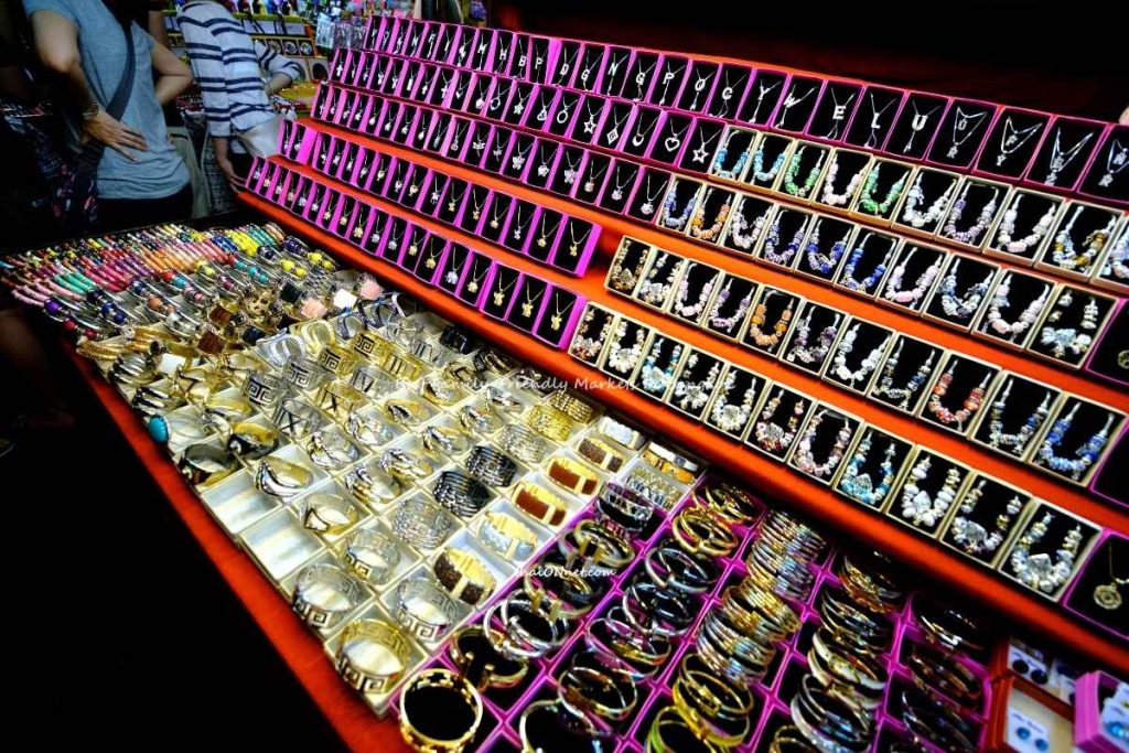 Best Family-Friendly Markets In Bangkok