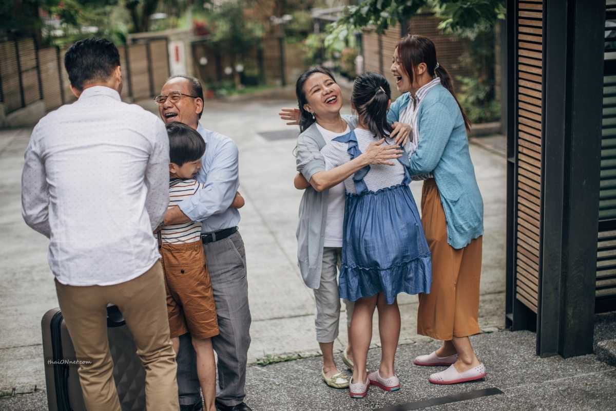 Thai Phrases For Families Visiting Thailand