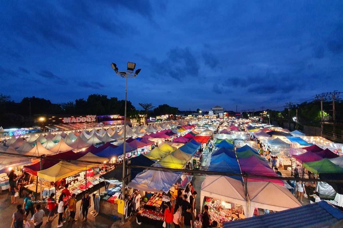 Family-Friendly Night Markets In Bangkok